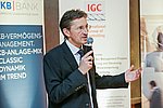 1311220120s.jpg